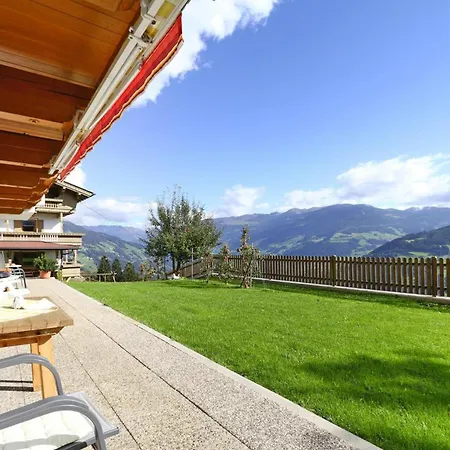 In Zillertal Near Horbergbahn, Cleaning Included Διαμέρισμα Muhlen (Tyrol)