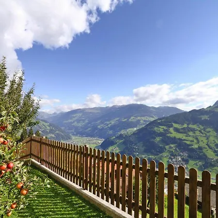 In Zillertal Near Horbergbahn, Cleaning Included Διαμέρισμα *